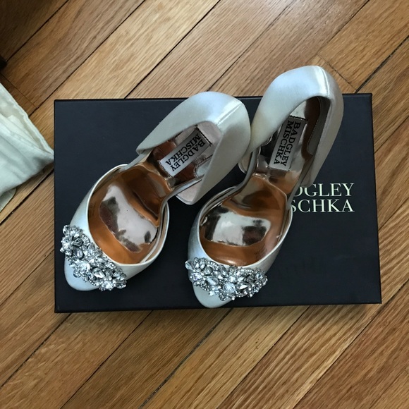 Wedding Shoes Badgley Mischka Pump - Picture 3 of 8